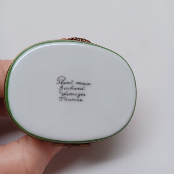 Limoges France Porcelain Cat in Box On Green Grass Trinket Box Peint Main - Picture 13 of 14